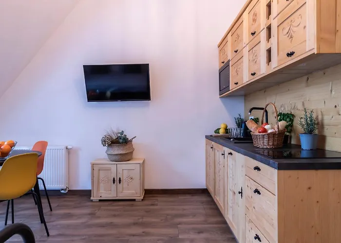 Udanypobyt Krzeptowki Potok *