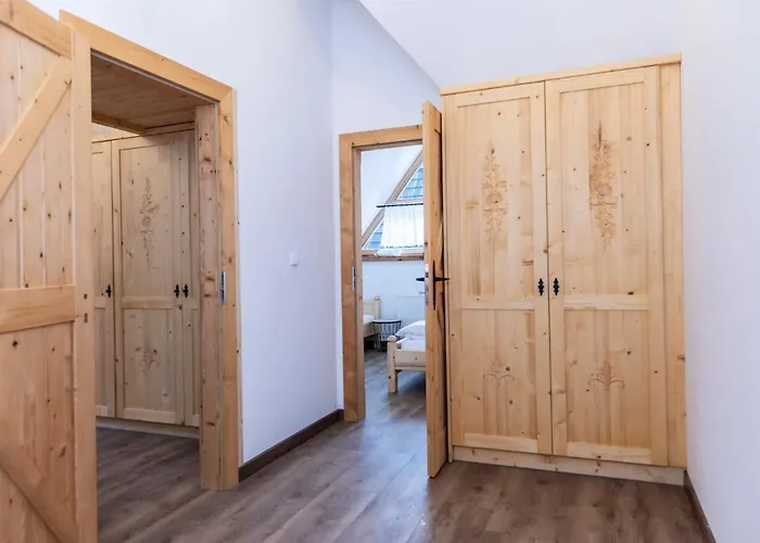 Udanypobyt Krzeptowki Potok * ザコパネ