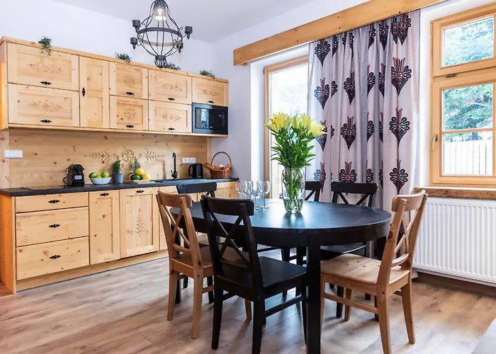 Udanypobyt Krzeptowki Potok * ザコパネ