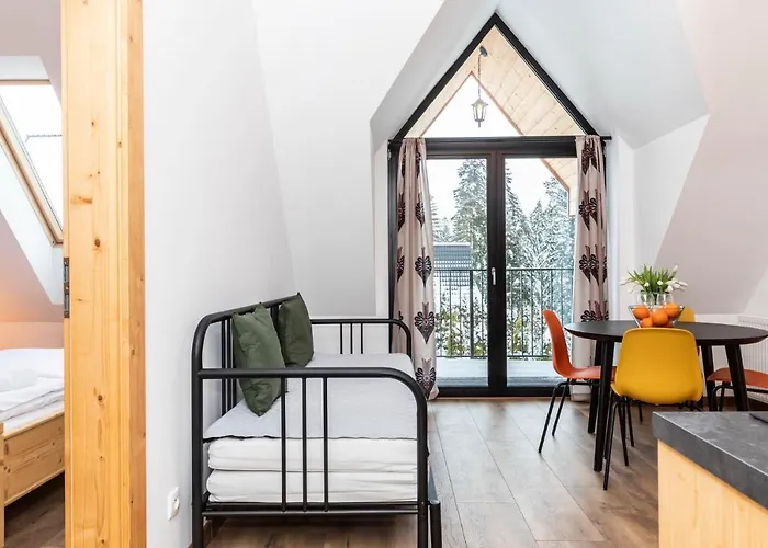 Udanypobyt Krzeptowki Potok * ザコパネ