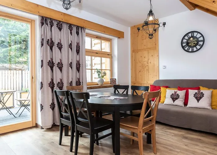 Udanypobyt Krzeptowki Potok * ザコパネ